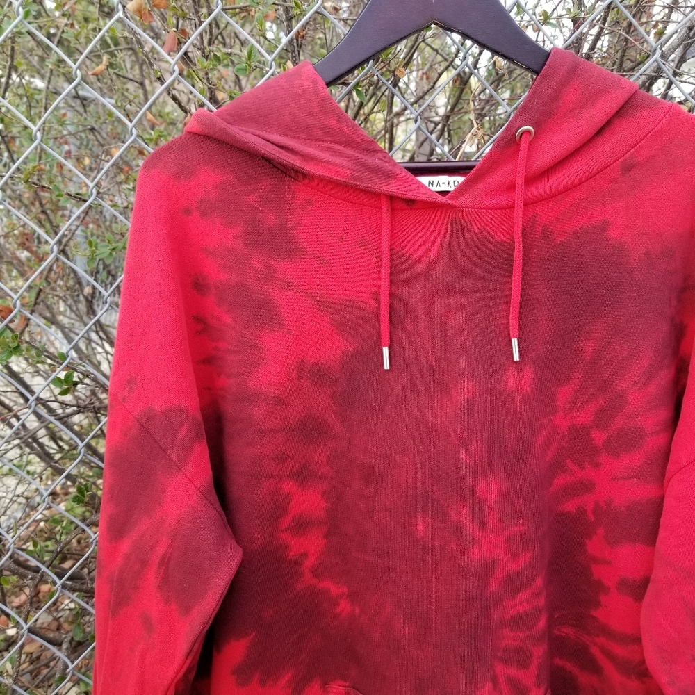 NA-KD Tie dye red oversize pullover hoodie M - Picture 1 of 10
